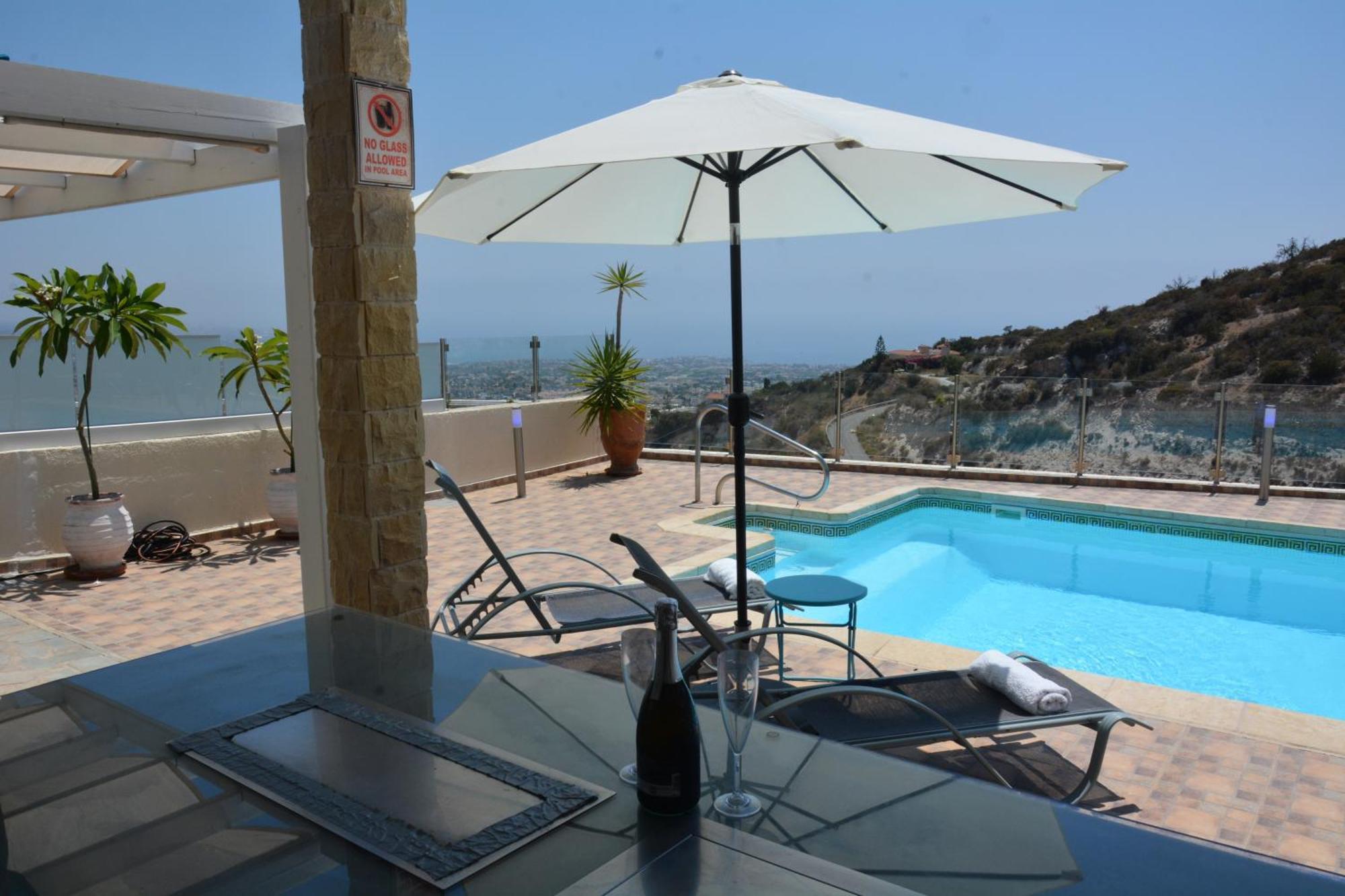 Villa Ocean Breeze Peyia Exterior photo