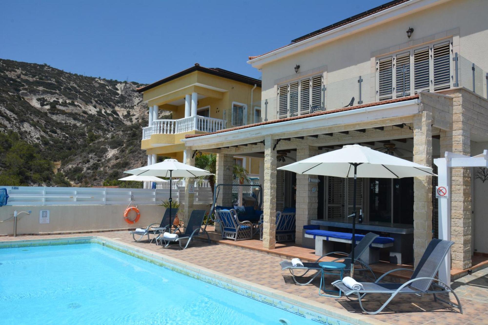 Villa Ocean Breeze Peyia Exterior photo