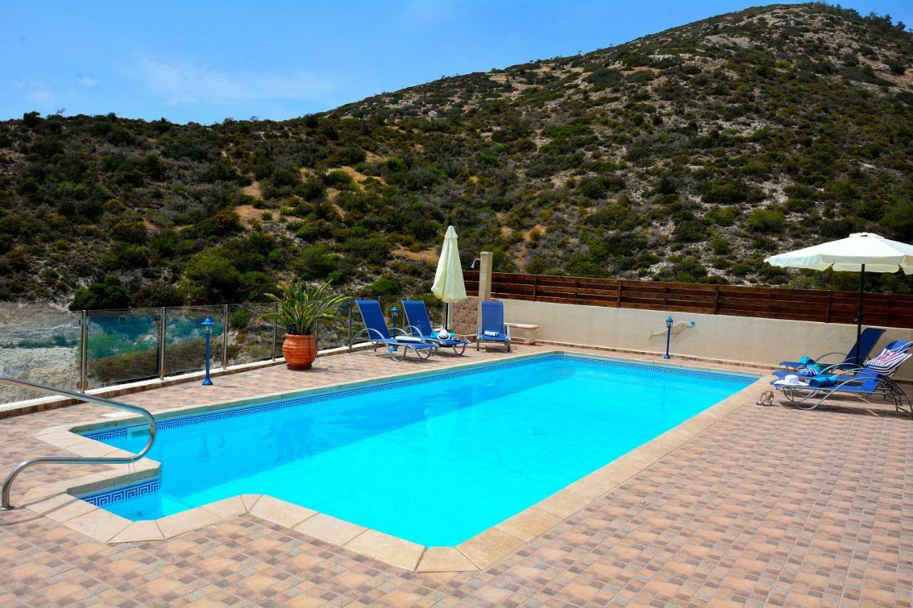 Villa Ocean Breeze Peyia Exterior photo