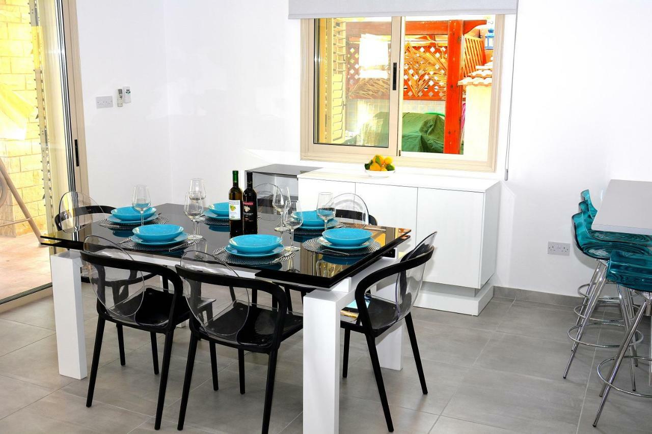 Villa Ocean Breeze Peyia Exterior photo