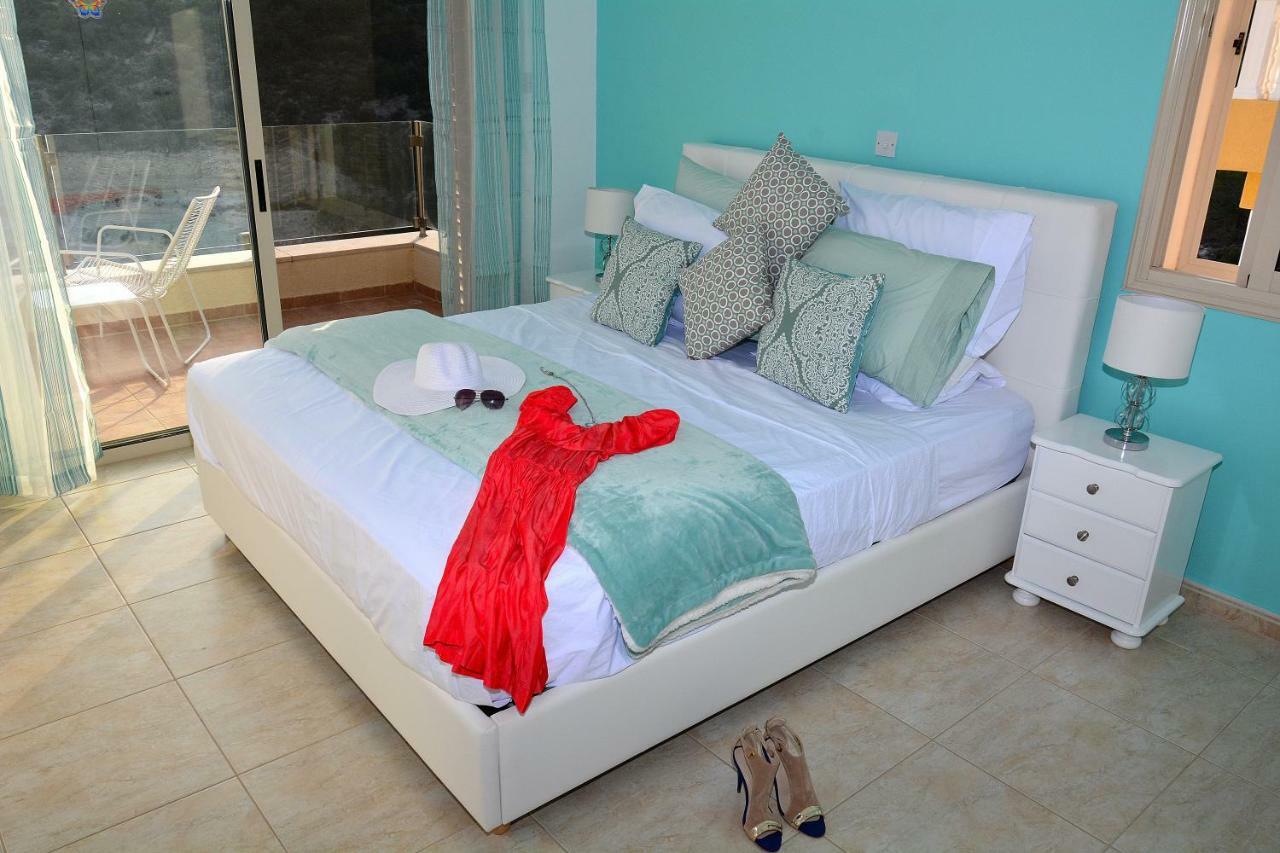 Villa Ocean Breeze Peyia Exterior photo
