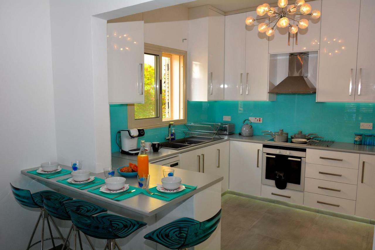 Villa Ocean Breeze Peyia Exterior photo